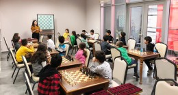 Pendikli çocuklara satranç kursu