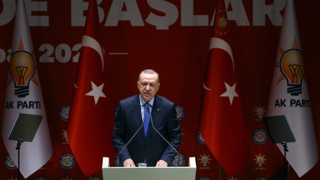 Başkan Erdoğan, “Kibir, tepeden bakma, insanları küçümseme, kendini üstün görme en tehlikeli bataklıktır”