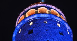 Galata Kulesi’nde mavi turuncu renkler
