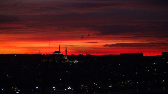 İstanbul’a hayran bırakan günbatımı