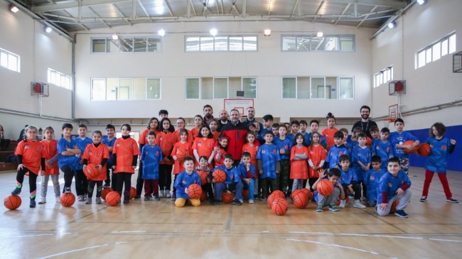 Çekmeköy Belediyesi Kış Spor Okulları devam ediyor