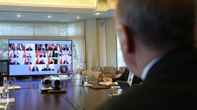 Cumhurbaşkanı Erdoğan, kabinesini video konferansla topladı
