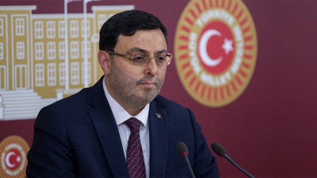 İstanbul Milletvekili Serkan Bayram, üç maaşını devlete bağışladı
