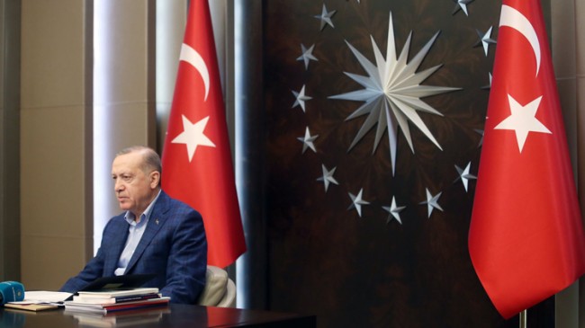 Erdoğan, “Millete tepeden bakan hiç kimsenin bu çatının altında yeri yoktur!”
