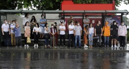 İstanbullular şiddetli yağmura yakalandı