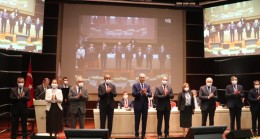 AK Parti’ye 8 belediye başkanı katıldı
