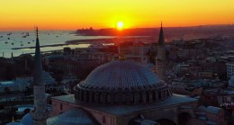 Ayasofya Camii’nde muhteşem günbatımı