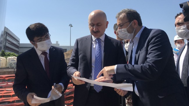 Bakan Karaismailoğlu, Sabiha Gökçen Havalimanı metro inşaatını denetledi