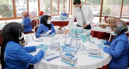 Kağıthane Belediyesi hemşerilerine 1 milyon 700 bin maske dağıttı