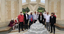 Vatan Yıldızları Vakfı İstanbul Başkanlığı, 15 Temmuz Şehitler Anıtını ziyaret etti