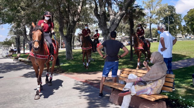 İstanbul’da atlı polisler görevde