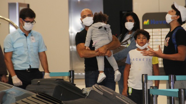 Lübnan Beyrut’taki patlamanın ardından ilk yolcular Türkiye’ye geldi