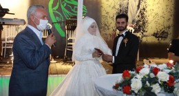 Mustafa Ataş, Yuşa Koçoğlu ile Sibel San’ın nikah şahitliğini yaptı