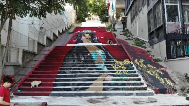 Beyoğlu’nun merdivenleri sanatla buluşuyor