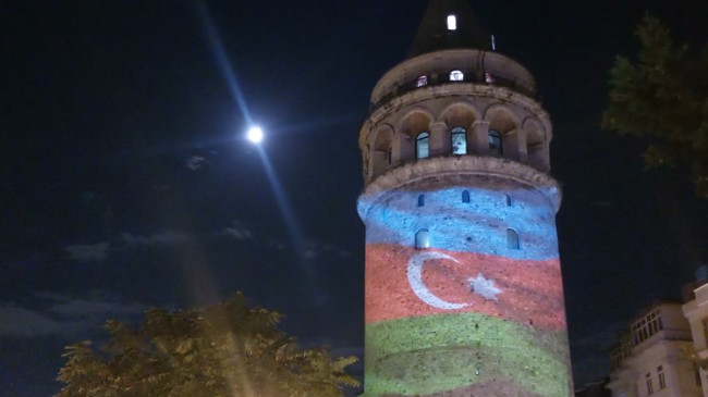 Galata Kulesi’nden Azerbaycan’a destek