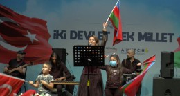 Azerin: “Karabağ’da Azerbaycan bayrağını dalgalandıracağız”