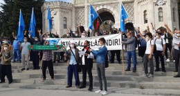 Gavuroğlu gavur Macron, protesto edildi