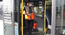 Üsküdar Belediyesi dolmuş, taksi ve minibüsleri dezenfekte etti