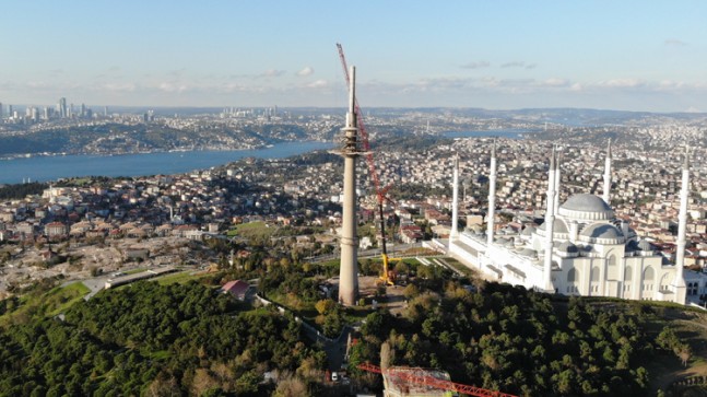 TRT verici kulesi de sökülüyor