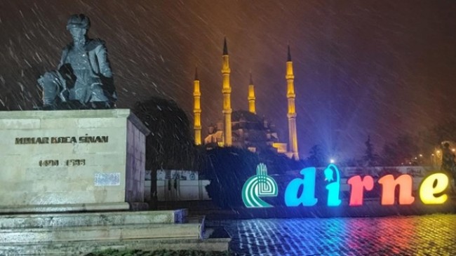 Balkanlar üzerinden gelen kar Edirne’den giriş yaptı, İstanbul’a geliyor