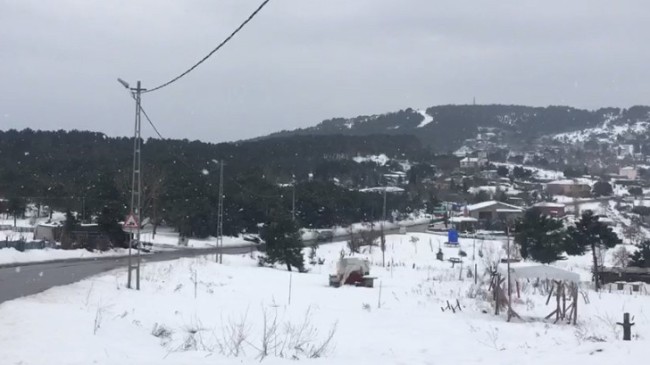İstanbul’un yüksek kesimlerine kar yağdı