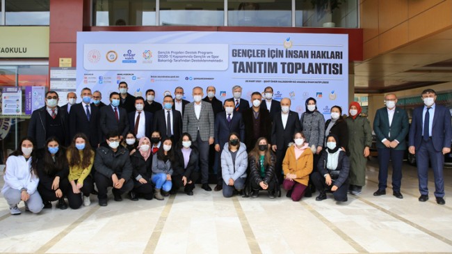 Çekmeköy’de “Gençler İçin İnsan Hakları” projesinin tanıtımı yapıldı