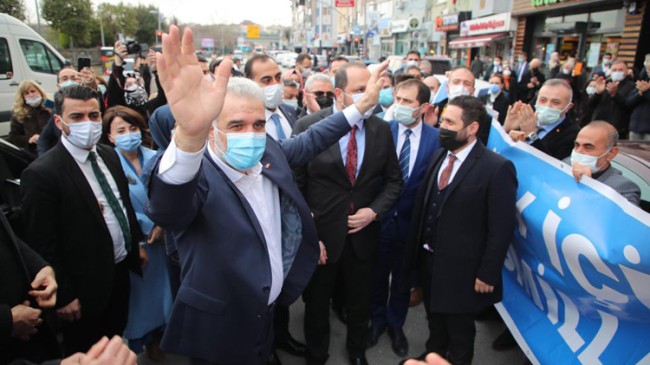 İl Başkanı Osman Nuri Kabaktepe, Kadıköy teşkilatlarının heyecanına ortak oldu