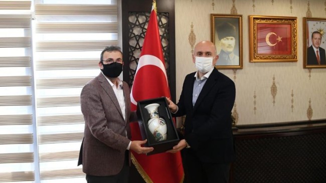 Bakan Karaismailoğlu, Pendik Belediyesi’ni ziyaret etti