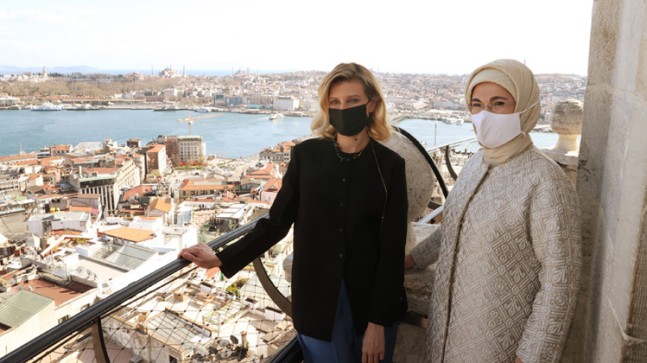 Emine Erdoğan, Olena Zelenska ile Galata Kulesi’ni ziyaret etti