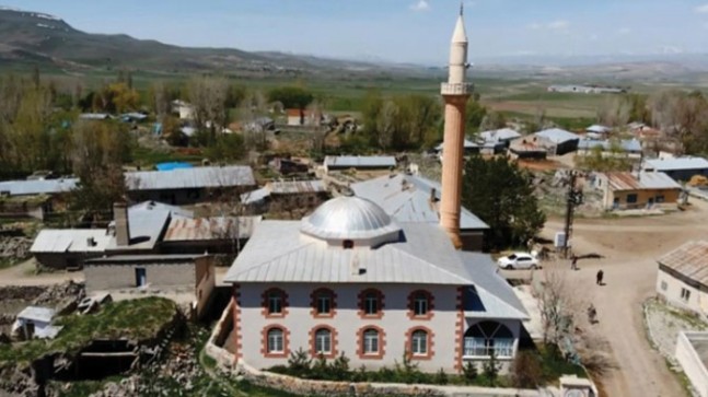 Ermeniler, 587 masum Müslümanı camide yakarak şehit etti