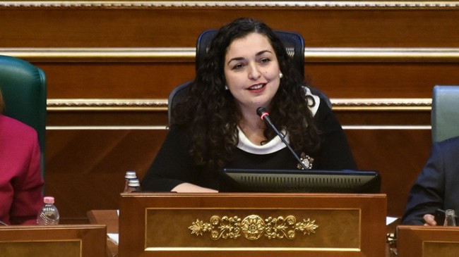 Kosova devletine kadın cumhurbaşkanı