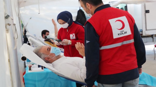 Başkan Kabaktepe’den Ataşehir ilçenın ‘Kan Ver Can Ver’ kampanyasına destek
