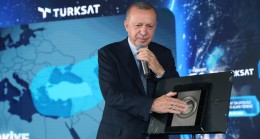 Cumhurbaşkanı Erdoğan butona basarak TÜRKSAT 5A göreve başladı
