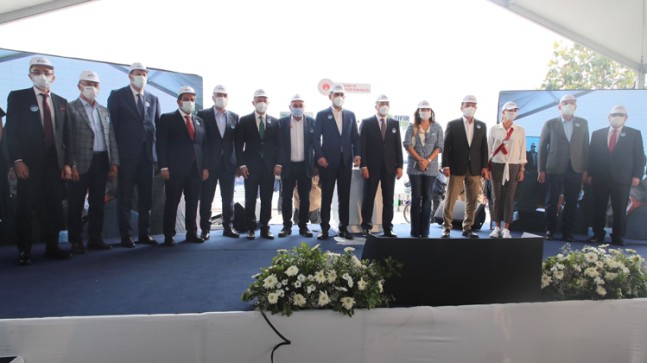 Bakan Kurum, deniz salyası temizliği seferberliğini Kadıköy’den başlattı