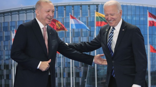 Cumhurbaşkanı Erdoğan ile Joe Biden arasındaki görüşme güzel geçti