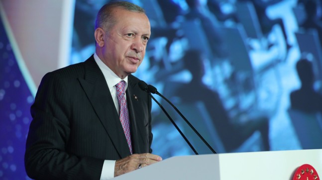 Erdoğan, “TSK’da FETÖ ile irtibatı olan yaklaşık 21 bin kişinin ilişiğini kestik”