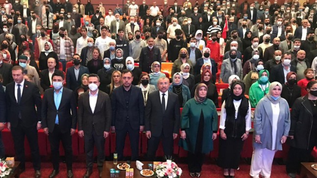 AK Parti Ataşehir İlçe Danışma Meclisinde coşku ve birlik beraberlik vardı