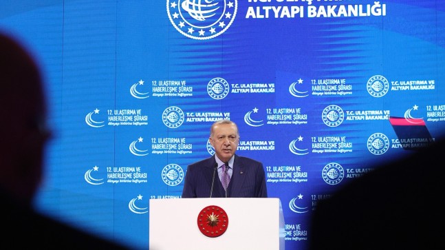 Cumhurbaşkanı Erdoğan, Kanal İstanbul için kazmayı ne zaman vuracaklarını açıkladı