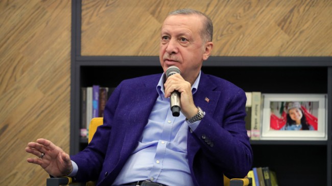 Erdoğan: “Gölgesinde huzur bulduğumuz bayrak hepimizin ortak bayrağıdır”