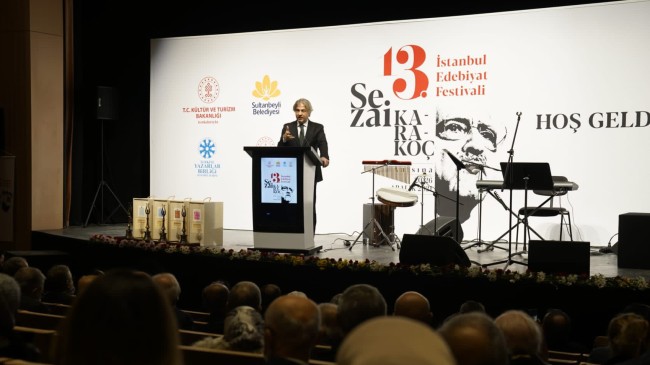 AKM’de 13. İstanbul Edebiyat Festivali Sezai Karakoç temasıyla başladı