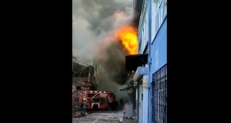 İtfaiye yangına müdahale edemedi, iki katlı bina kül oldu