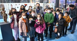 Tuzla Belediye Başkanı Şadi Yazıcı’dan çocuklara festivalli karne hediyesi