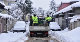 Tuzla Belediyesi, ilçede kar temizleme çalışmalarını aralıksız sürdürüyor