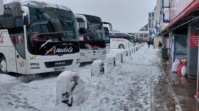 Şehirlerarası otobüs seferleri iptal edildi