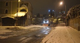 Tuzla Belediyesi, 4 gündür gece gündüz karla mücadele çalışmalarını sürdürdü