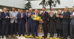 Abdullah Özdemir, Bağcılar Belediyesi hizmet bayrağını devraldı
