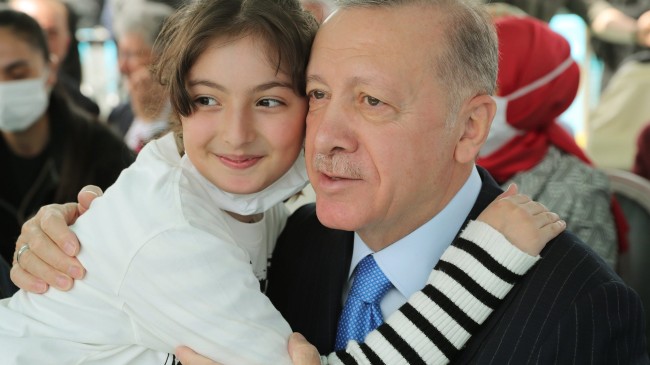 Cumhurbaşkanı Erdoğan: “Çocukların kulakları bomba sesleriyle değil, akranlarının sesleriyle çınlamalıdır”