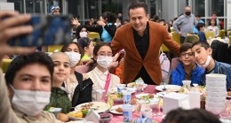 Tuzla Belediye Başkanı Şadi Yazıcı çocuklarla iftarda buluştu