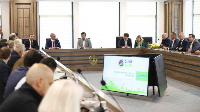 Kosova Belediyeler Birliği heyeti, Bağcılar Belediye Başkanı Özdemir’i ziyaret etti