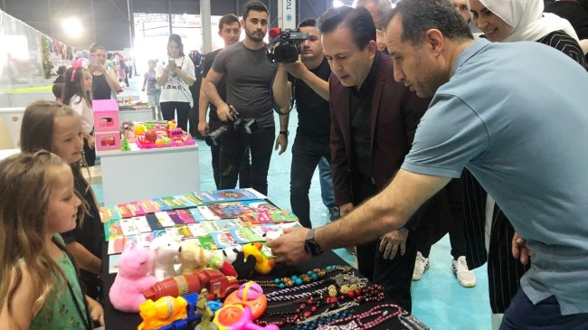 Tuzla’da Türkiye’nin en büyük ‘Çocuk Girişimciler Çarşısı’ açıldı
